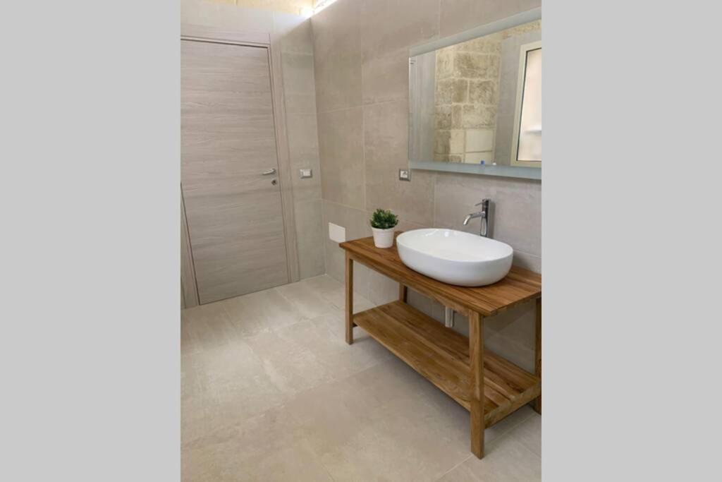 Intera casa a due passi da Porta San Biagio Villa Lecce Bagian luar foto